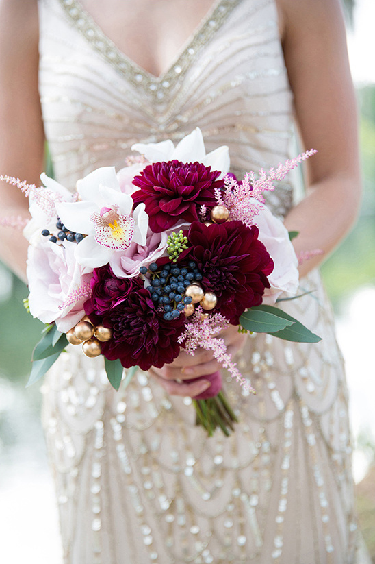 deep red and white bouquet @weddingchicks