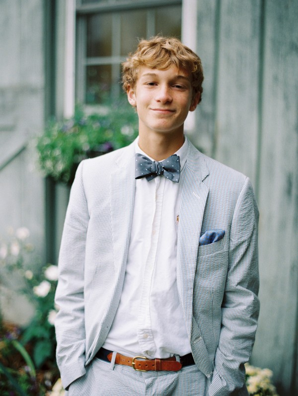 naturalistic-puppy-love-wedding