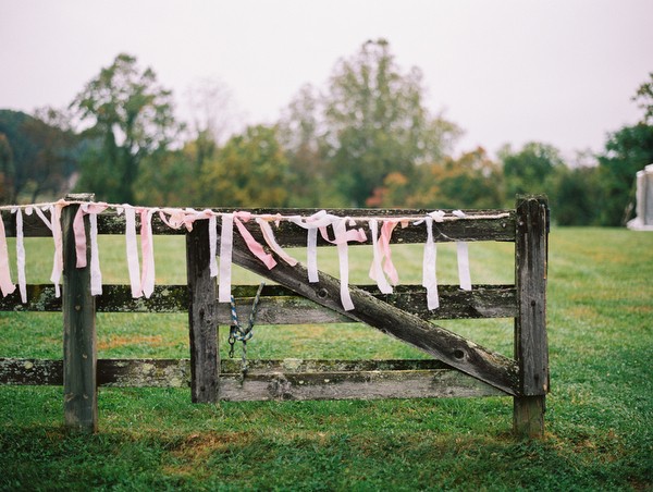 naturalistic-puppy-love-wedding