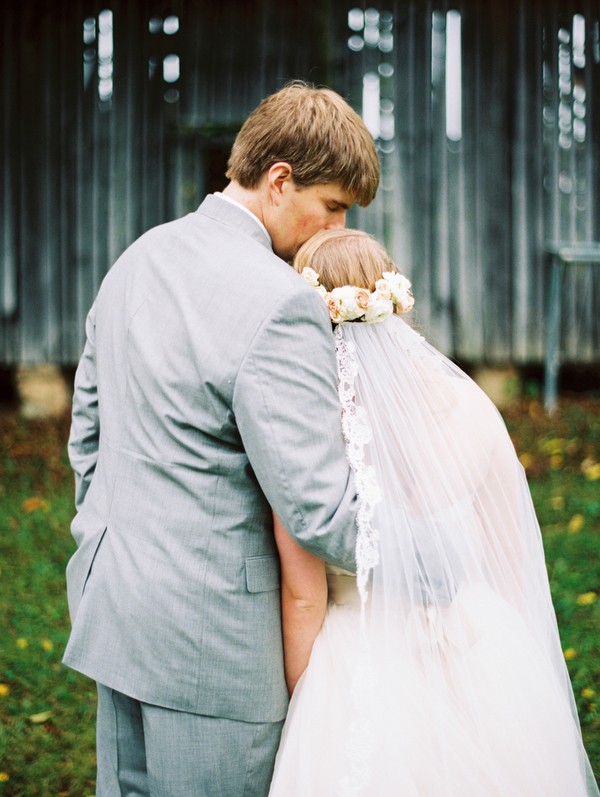 naturalistic-puppy-love-wedding
