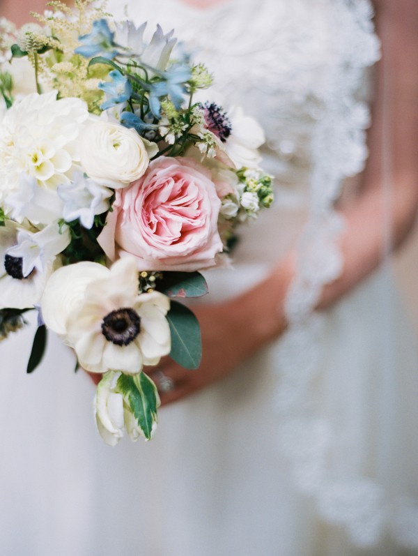 naturalistic-puppy-love-wedding