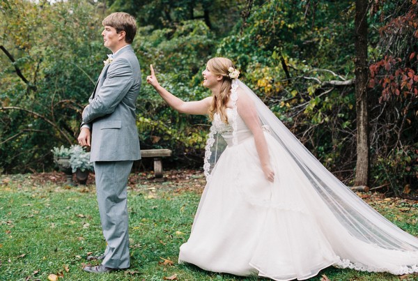 naturalistic-puppy-love-wedding