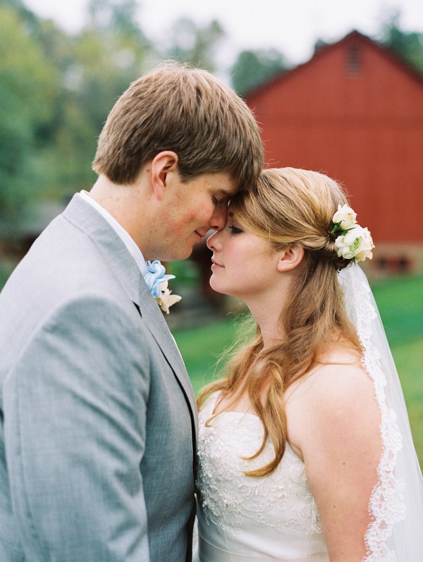 naturalistic-puppy-love-wedding