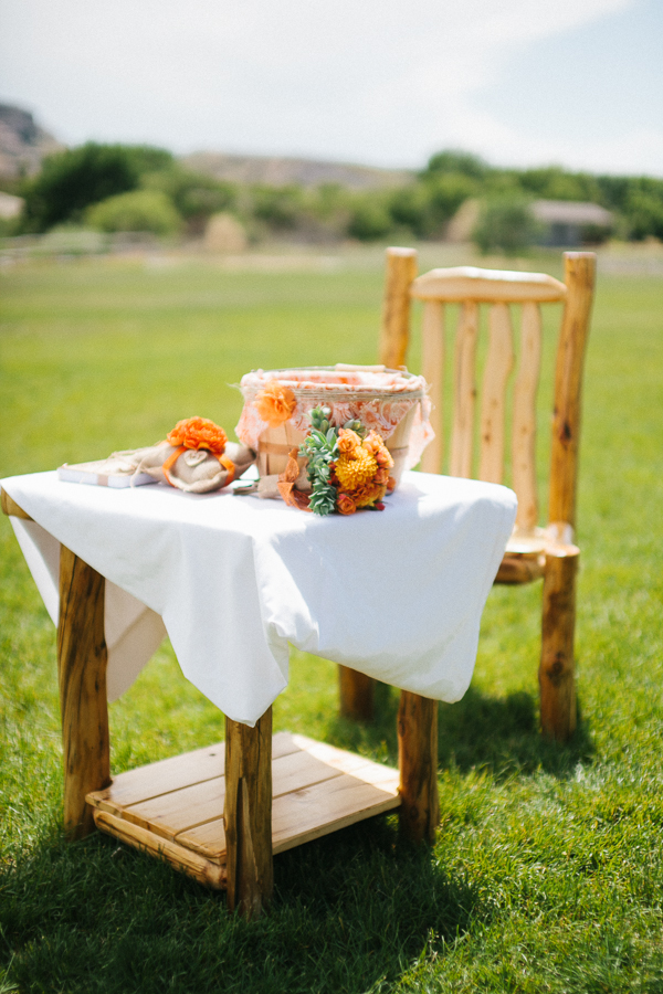 nebraska-navy-and-orange-wedding