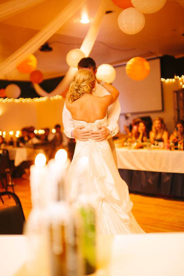 nebraska-navy-and-orange-wedding