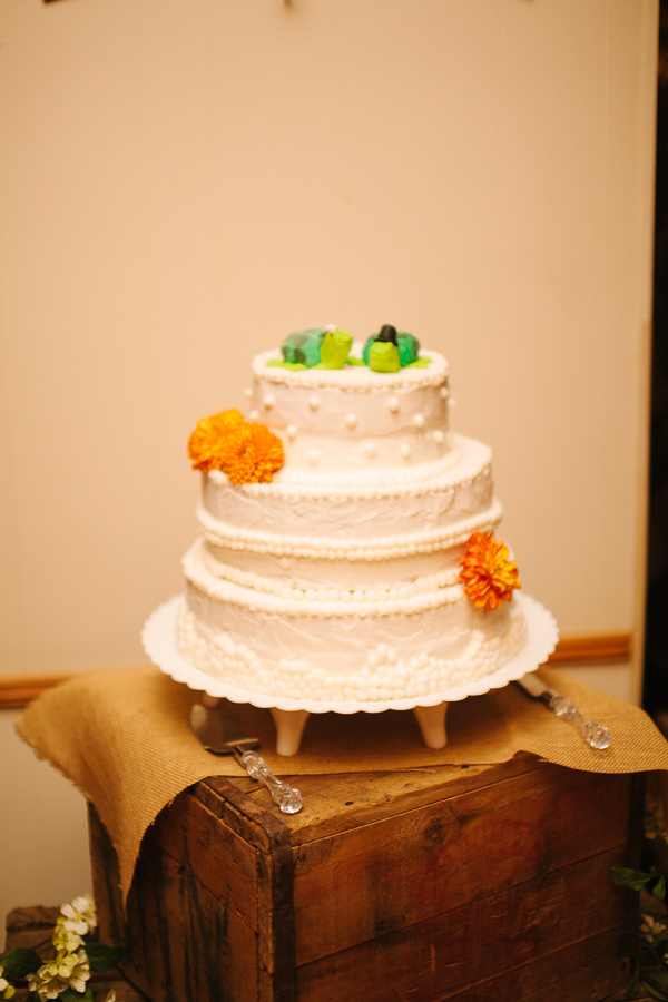 nebraska-navy-and-orange-wedding