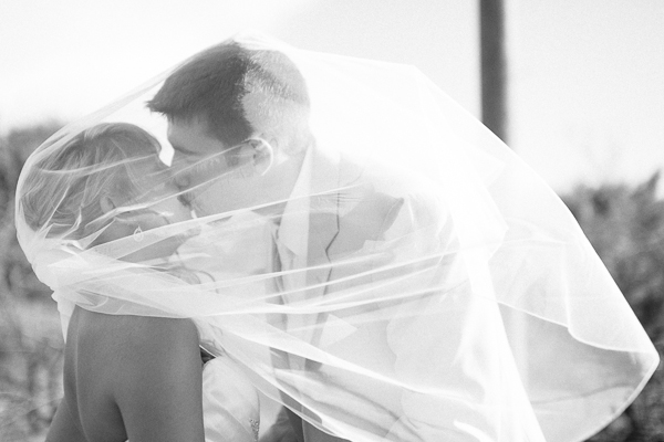 nebraska-navy-and-orange-wedding
