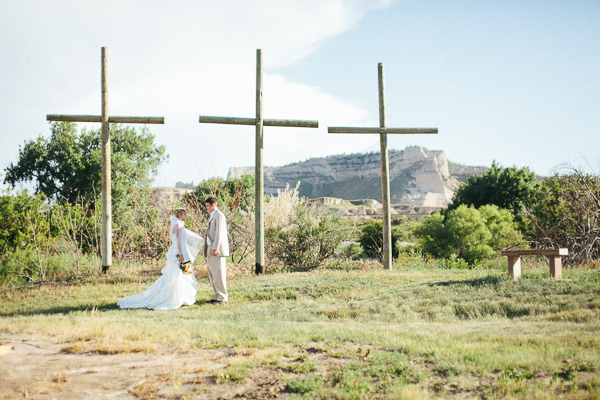 nebraska-navy-and-orange-wedding