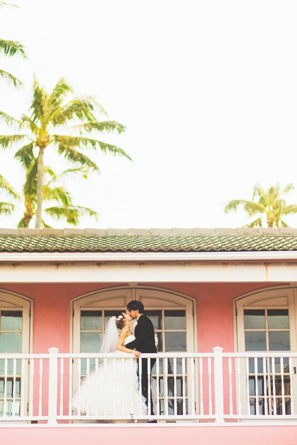 pink-glam-wedding-in-hawaii