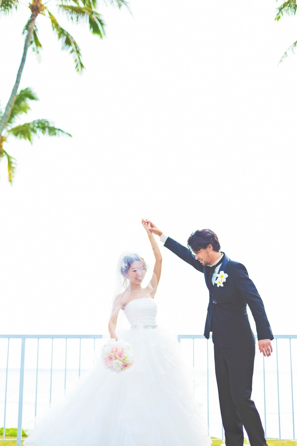 pink-glam-wedding-in-hawaii