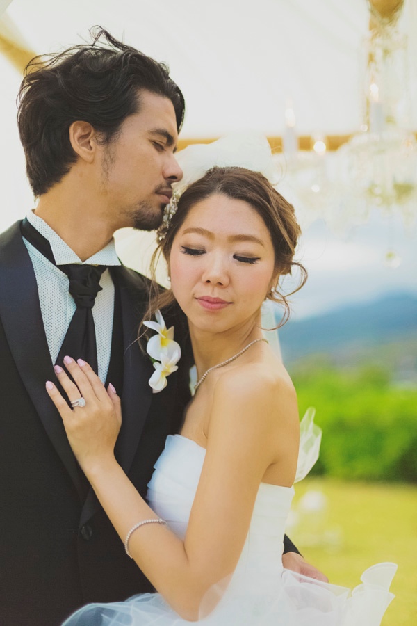 pink-glam-wedding-in-hawaii