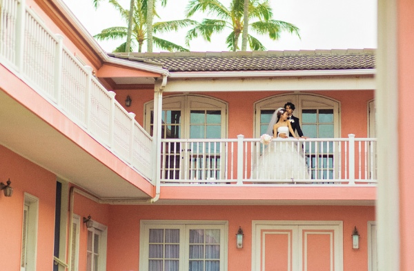 pink-glam-wedding-in-hawaii