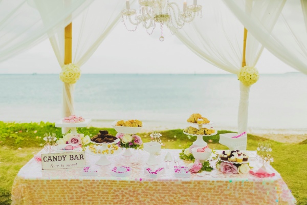 pink-glam-wedding-in-hawaii