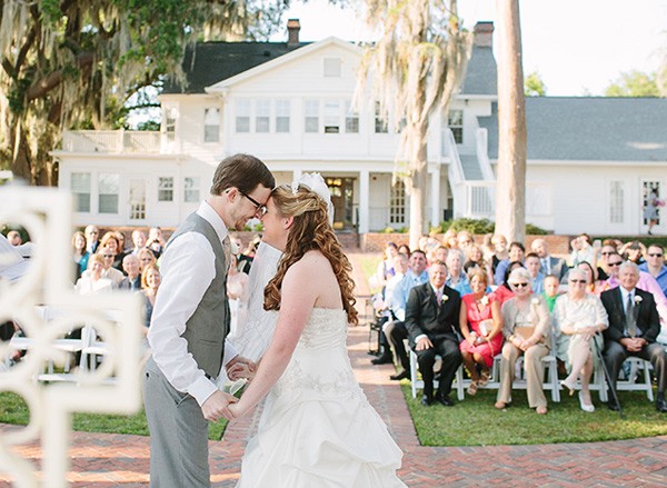 romantic-vintage-themed-wedding
