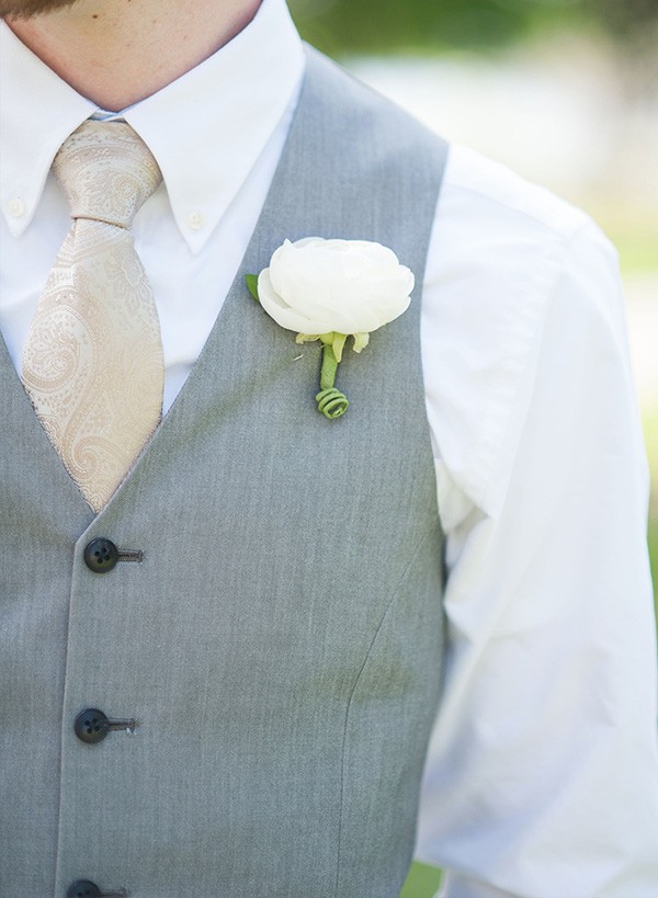 romantic-vintage-themed-wedding