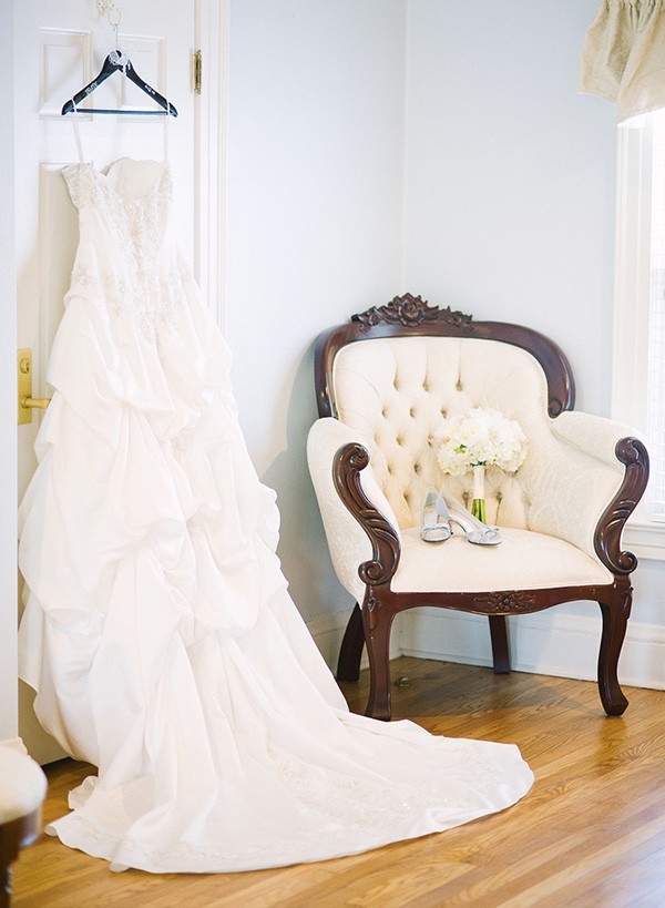 romantic-vintage-themed-wedding
