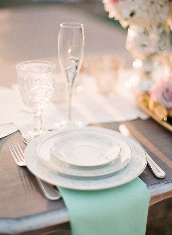 romantic-vintage-themed-wedding