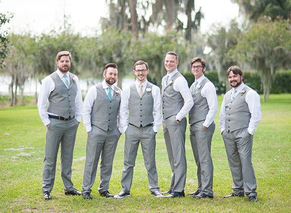 romantic-vintage-themed-wedding
