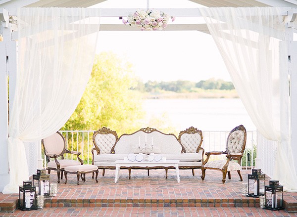 romantic-vintage-themed-wedding