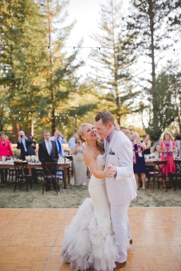 ruffles-and-roses-wedding