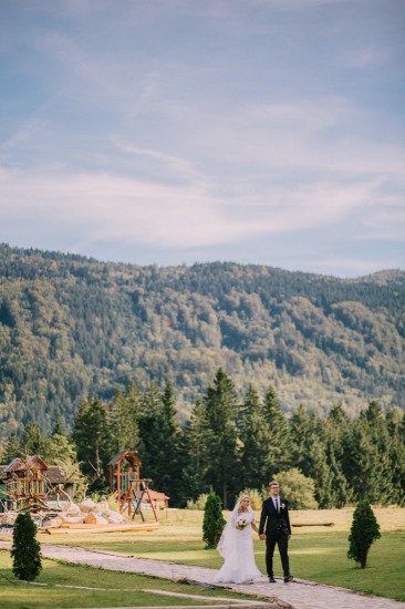rustic-chic-wedding-in-slovenia