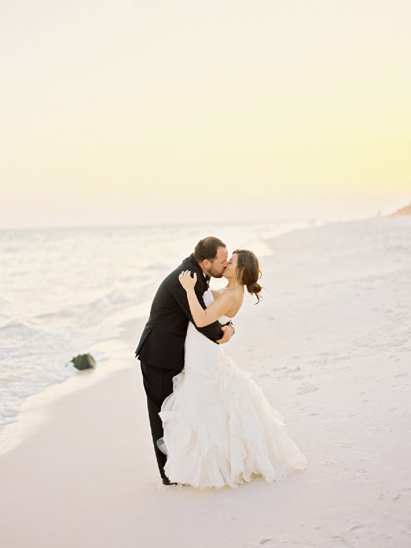 soft-feminine-blush-wedding
