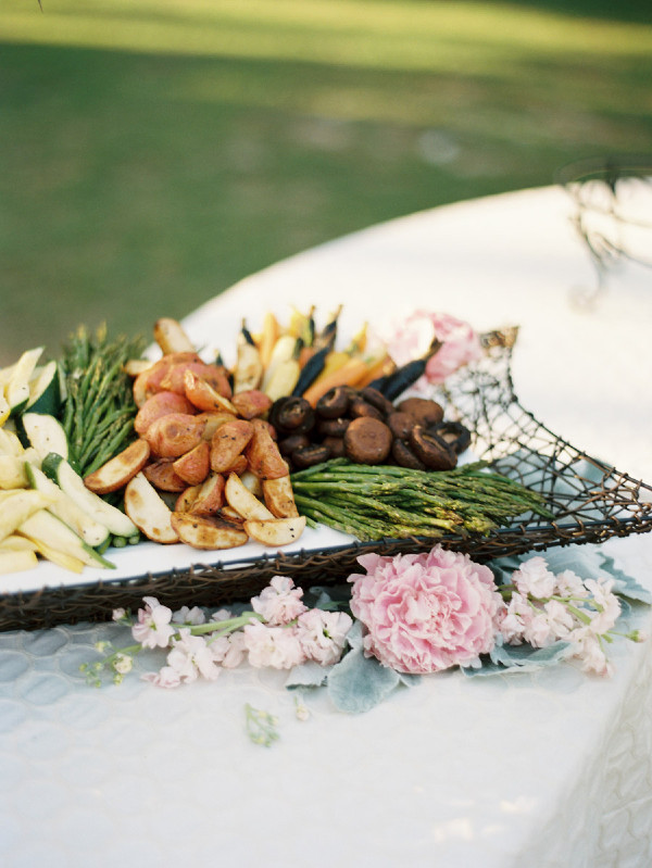 soft-feminine-blush-wedding