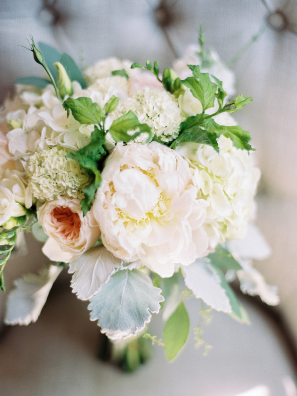 soft-feminine-blush-wedding