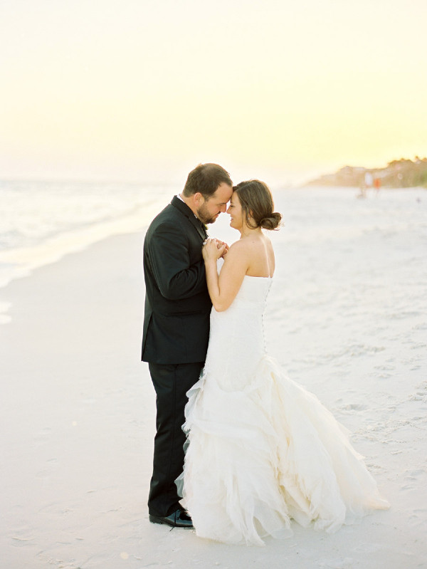 soft-feminine-blush-wedding