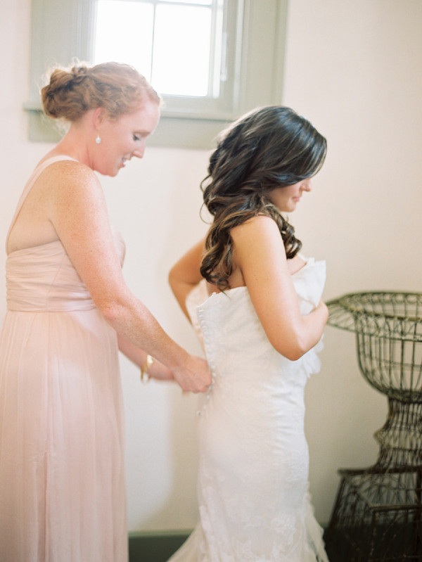 soft-feminine-blush-wedding