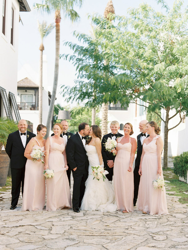 soft-feminine-blush-wedding