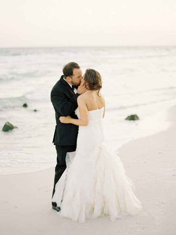soft-feminine-blush-wedding