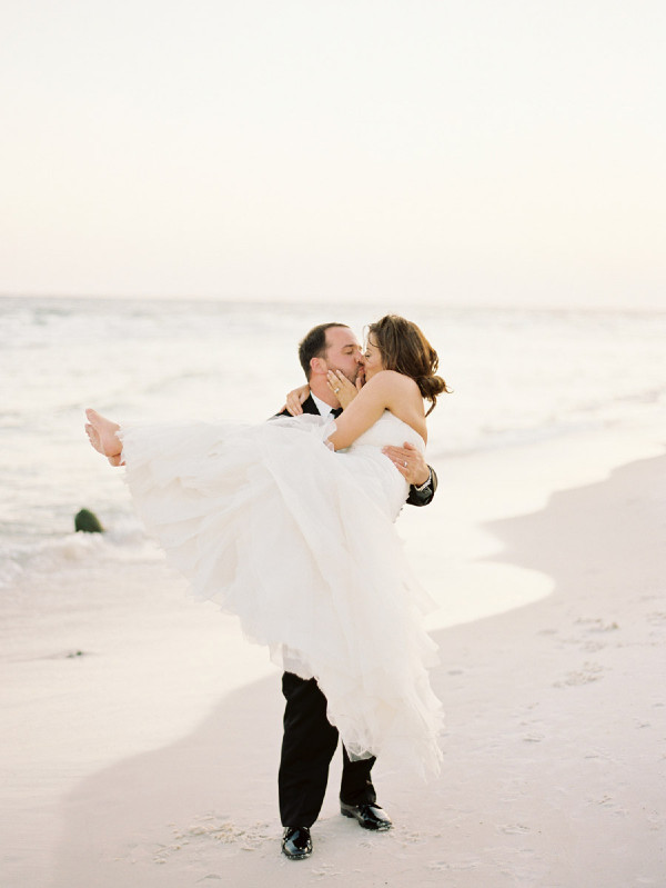 soft-feminine-blush-wedding
