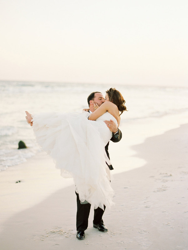 soft-feminine-blush-wedding