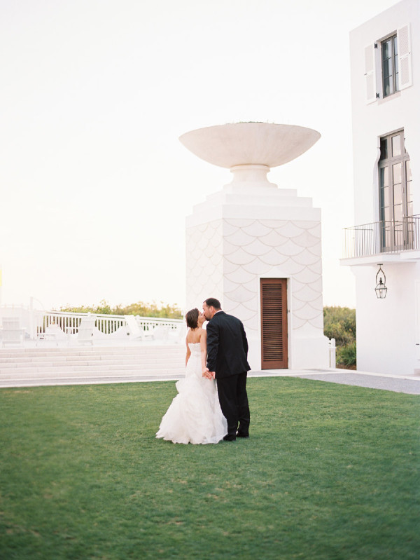 soft-feminine-blush-wedding