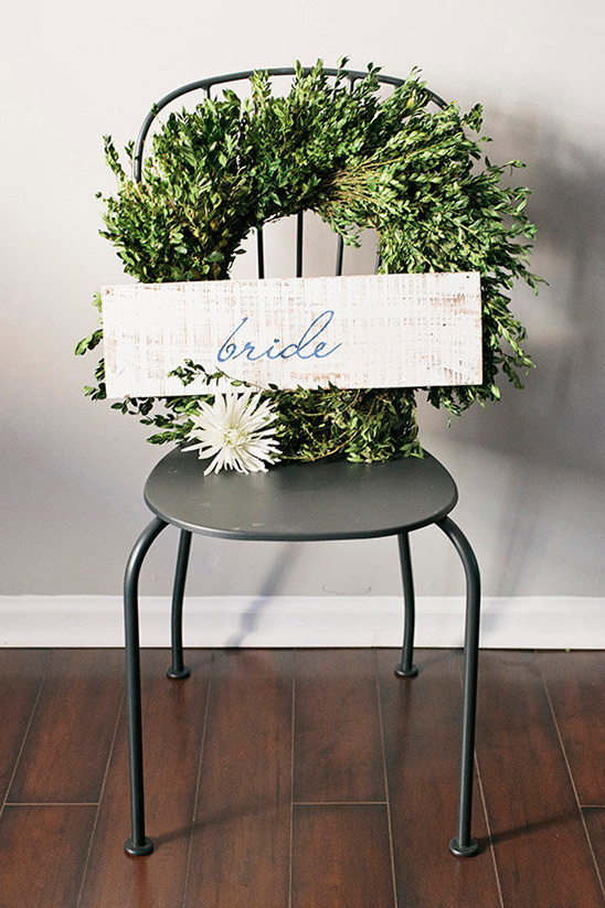 bride wreath @weddingchicks