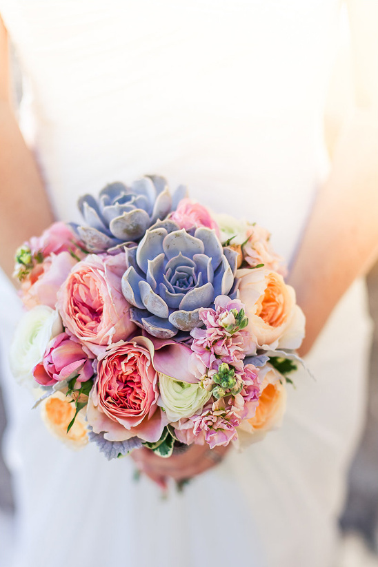 succulent and rose bouquets @weddingchicks