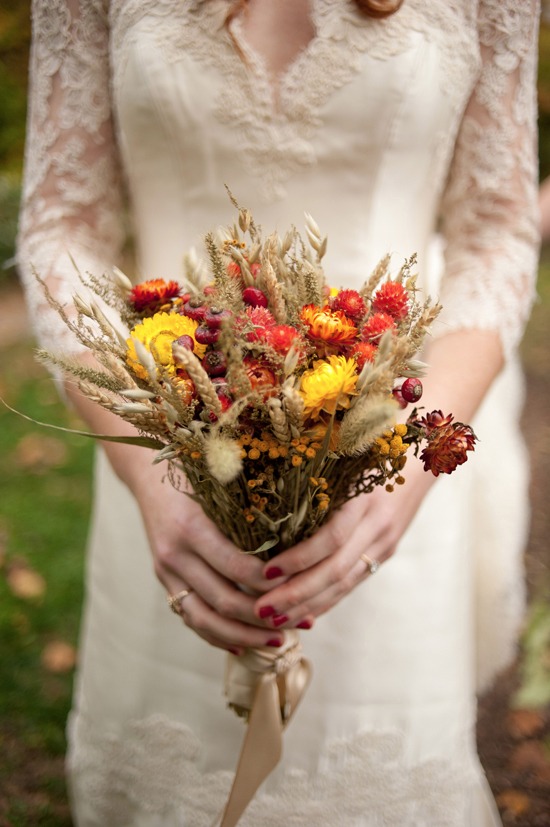 Natural wedding bouquet photo