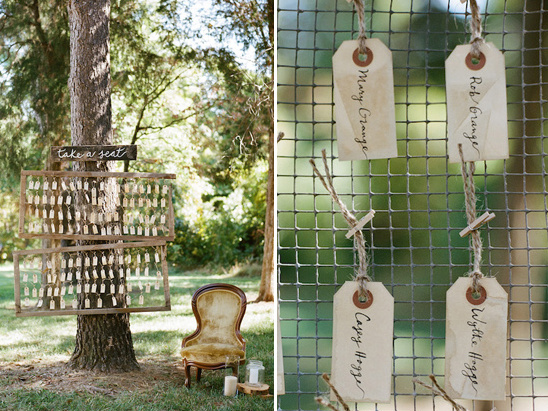 framed chicken wire escort card display @weddingchicks