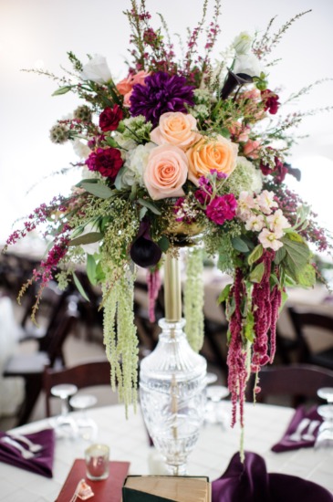 wedding-overflowing-with-florals