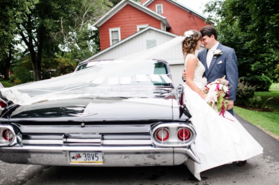 wedding-overflowing-with-florals