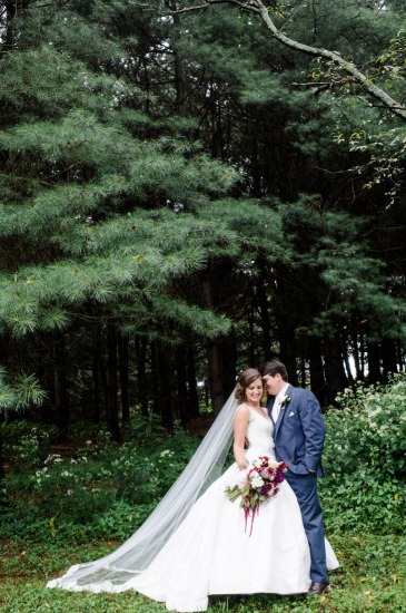 wedding-overflowing-with-florals