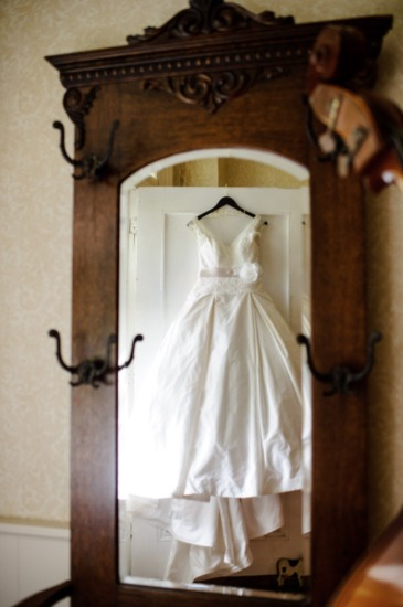 wedding-overflowing-with-florals