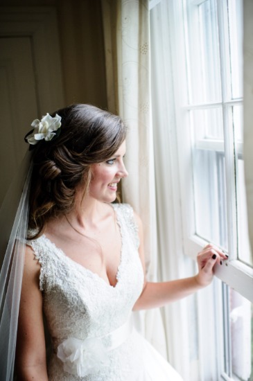 wedding-overflowing-with-florals