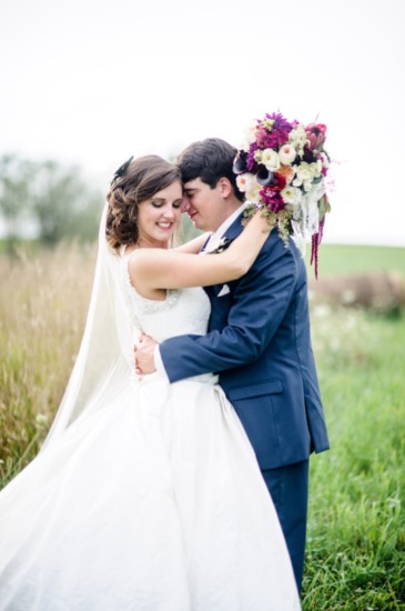 wedding-overflowing-with-florals