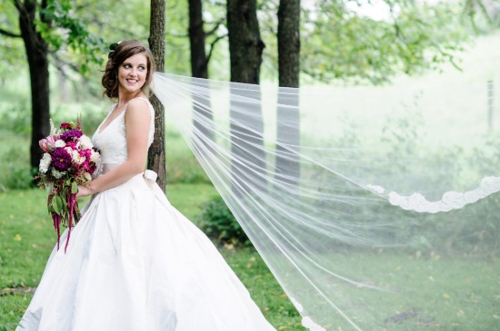 wedding-overflowing-with-florals