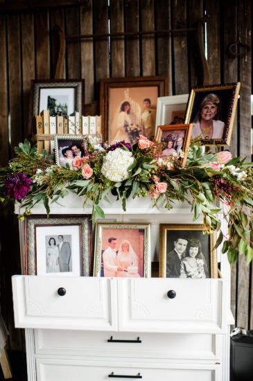 wedding-overflowing-with-florals