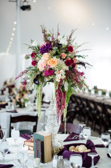 wedding-overflowing-with-florals
