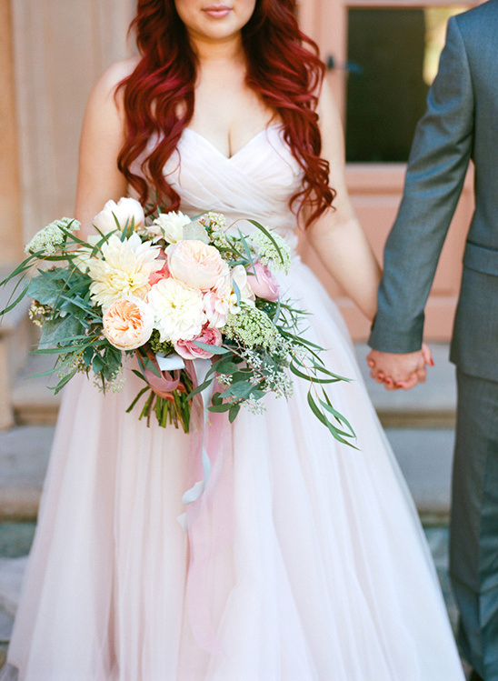 flowers by Bella Bloom Floral Design @weddingchicks