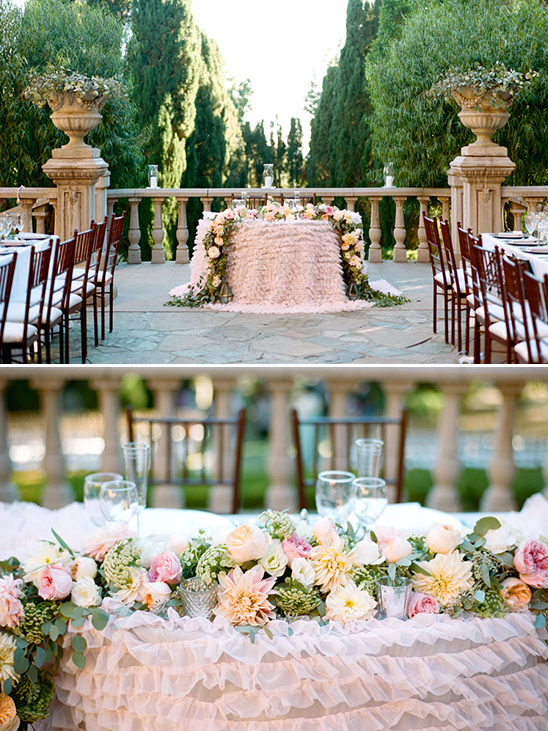 pink sweet heart table @weddingchicks